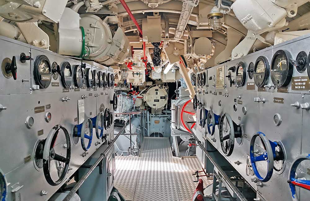 U 995 torpedo compartment