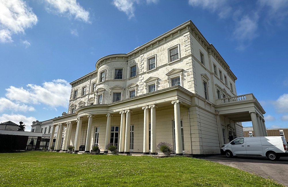 Southwick House - GearedBull Wikipedia