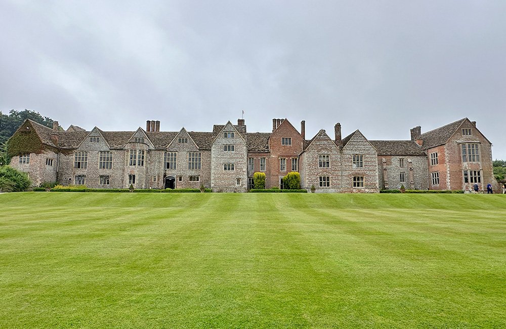 Littlecote house north avenue