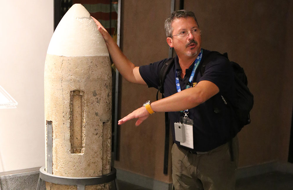 Local guide at WW2 landing Museum in Catania