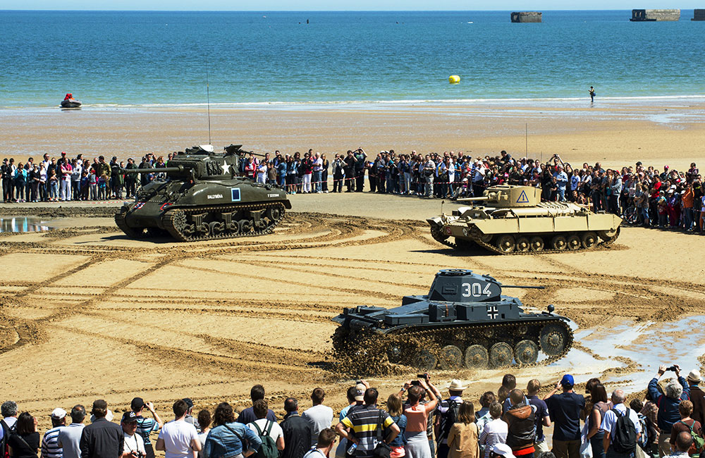Tank show on Gold Beach