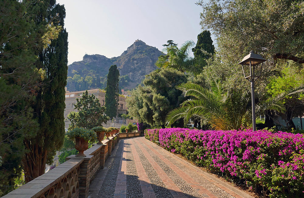 Taormina public garden