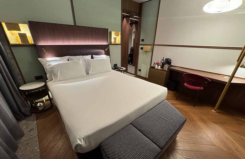 Hotel room in Milan
