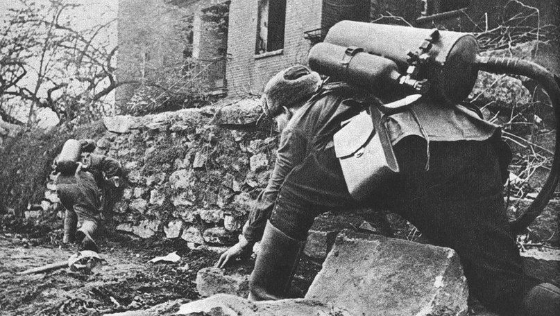 During World War II, the Soviet Union developed a flamethrower disguised as what?